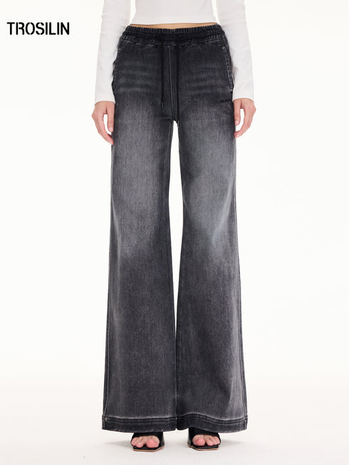 Minimal Straight-Leg Jeans